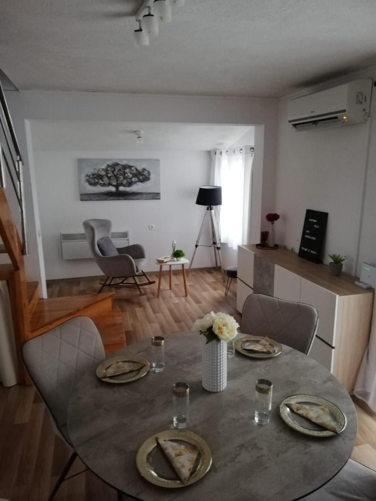 Apartments Paola Trogir Habitación foto