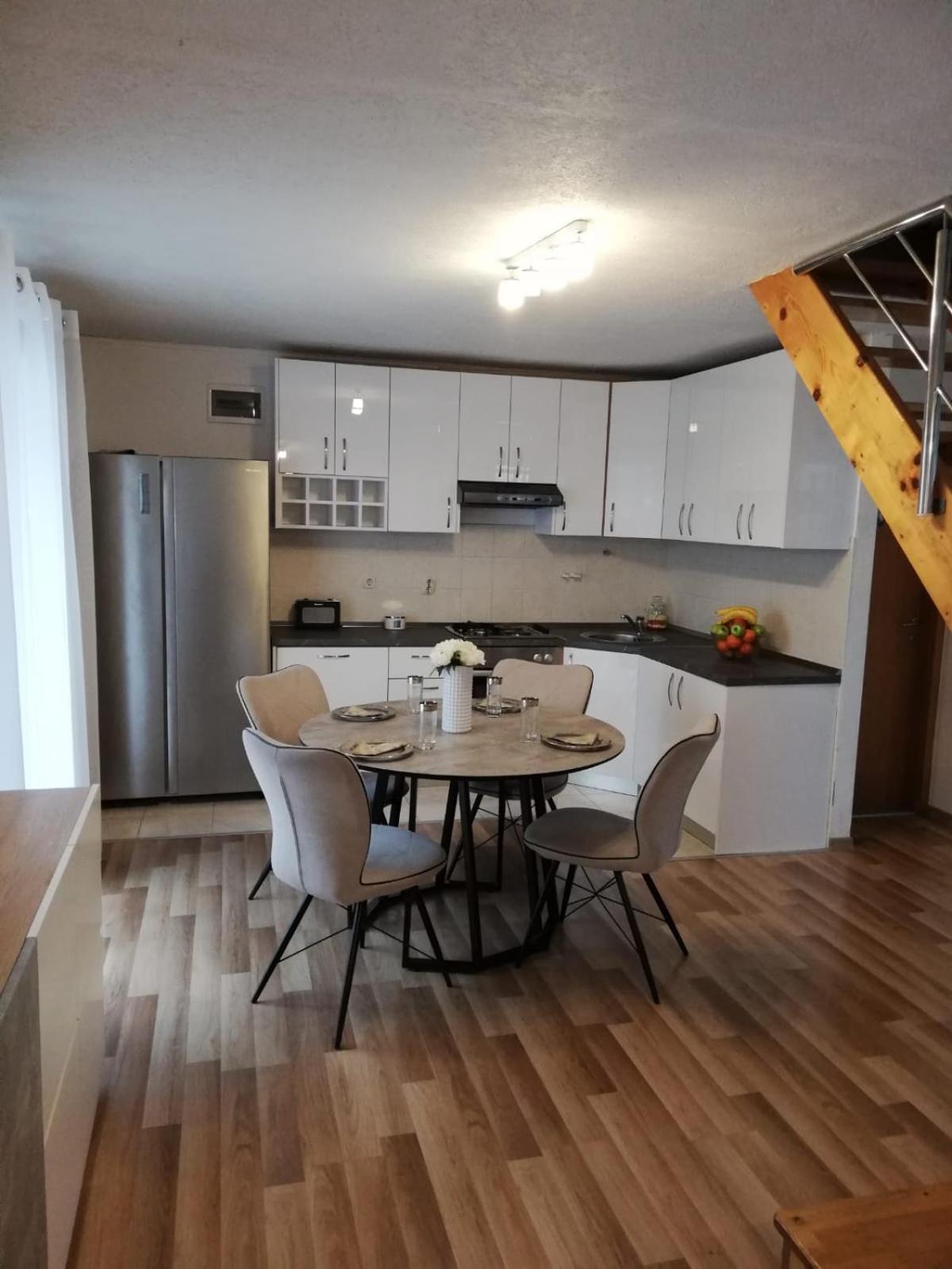 Apartments Paola Trogir Habitación foto